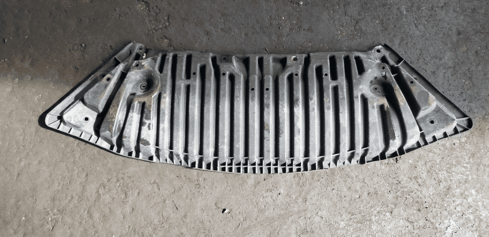 MERCEDES C CLASS Undertray Front Bumper 2011 Diesel A2045200723