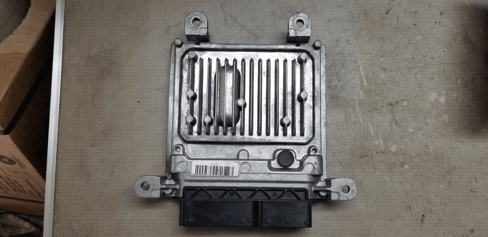 Mercedes Benz E Class W212 Engine ECU A6519000503 Front View