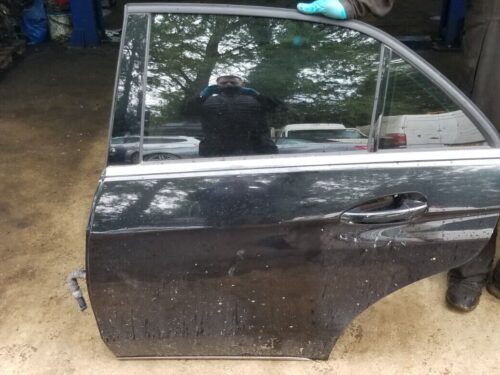 MERCEDES E CLASS REAR DOOR LEFT PASSENGER SIDE IN BLACK SALOON W212 2015