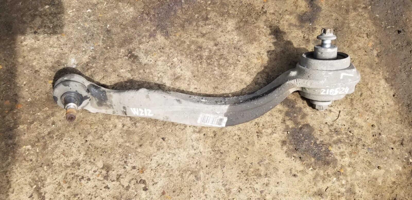 MERCEDES E-CLASS W212 2015 PASSENGER SIDE FRONT WISHBONE N/S/F