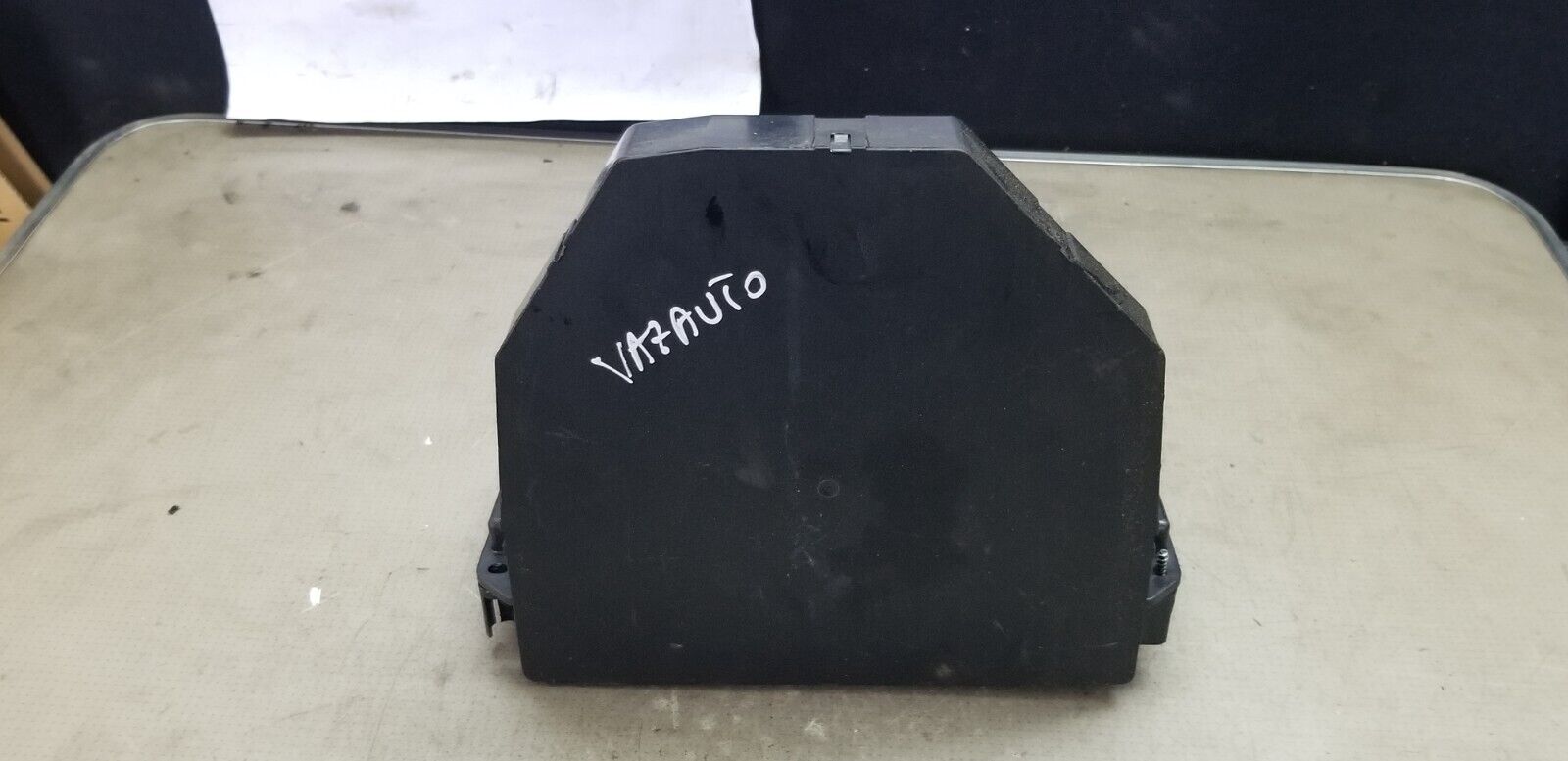 Mercedes Benz E220 W212 2012 Fuse Box A2129004711 |O - Image 3