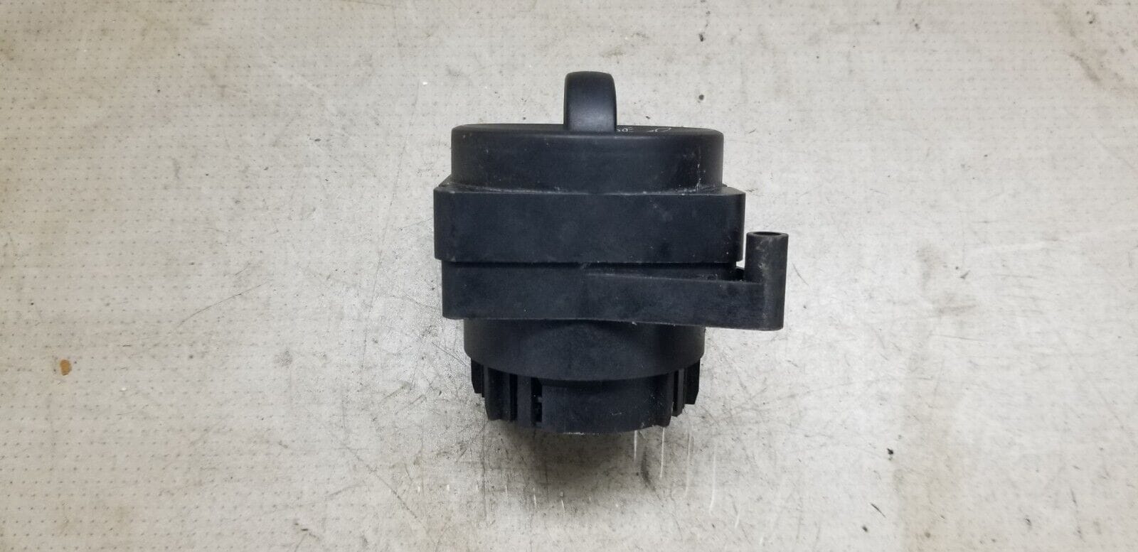 MERCEDES SPRINTER HEADLIGHT CONTROL SWITCH A9065450504 W906 2.1L 2013 - Image 3