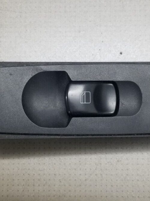 MERCEDES SPRINTER PASSENGERS SIDE LEFT DOOR NSF WINDOW SWITCH GENUINE 2010-2018