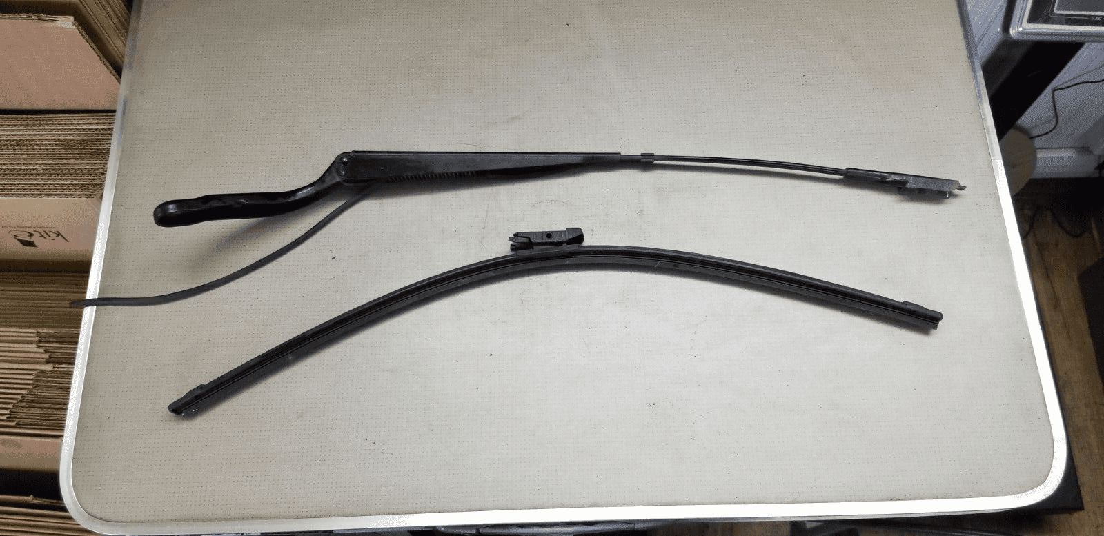 MERCEDES SPRINTER VW CRAFTE DRIVER SIDE WIPER ARM GENUINE 2008-18 A9068200744