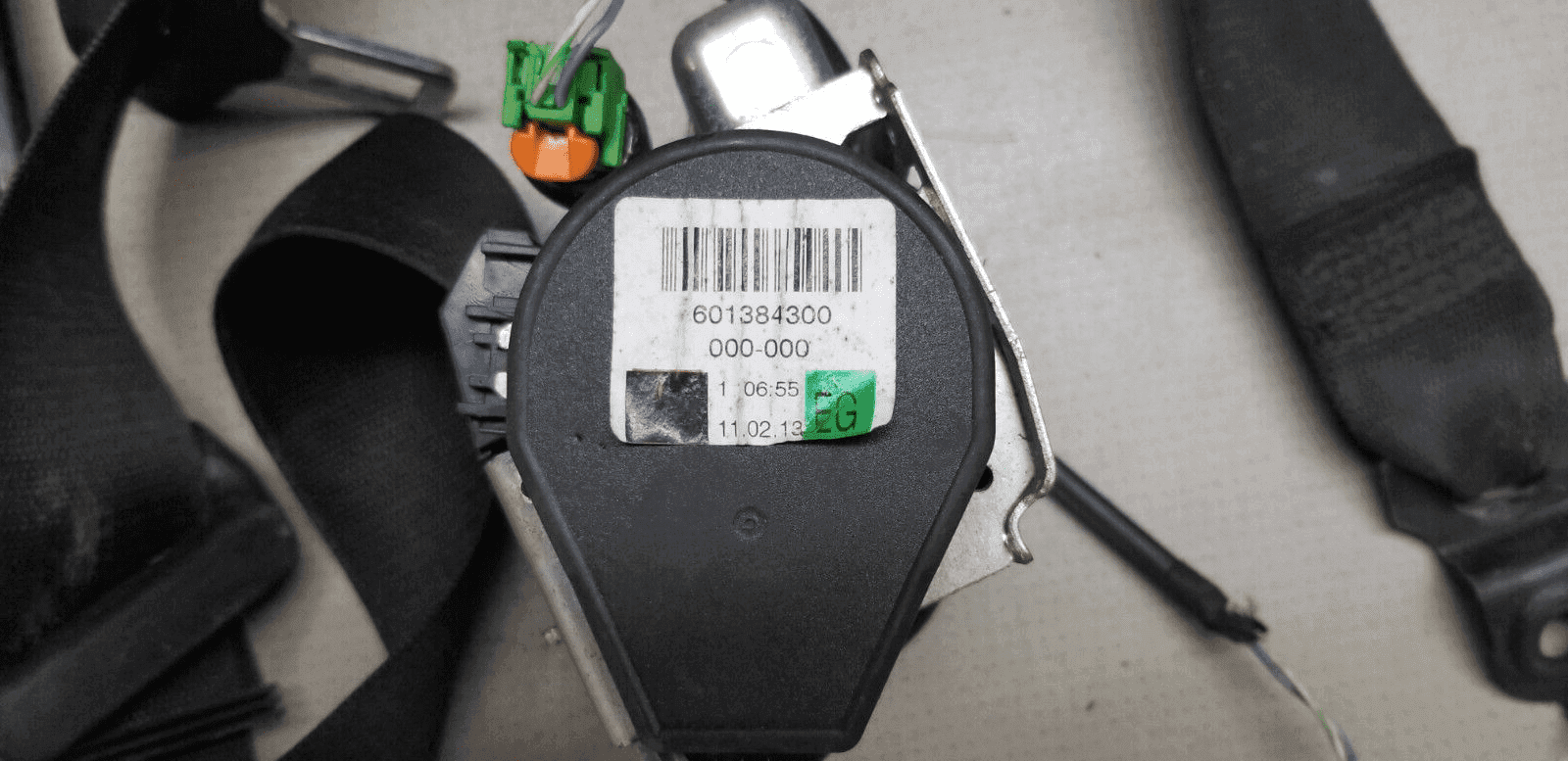 Mercedes Benz Sprinter W906 Front Right O/S/F Set Belt A9068600485 |O - Image 3