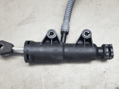 MERCEDES VITO Clutch Master Cylinder W639  A6392900112