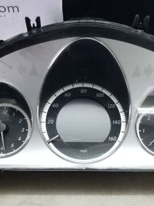 Mercedes E CLASS Instrument Cluster Speedo Clocks Diesel Automatic A2129002010