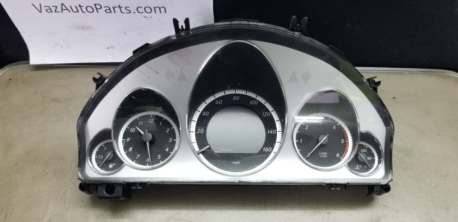 Mercedes E CLASS Instrument Cluster Speedo Clocks Diesel Automatic A2129002010