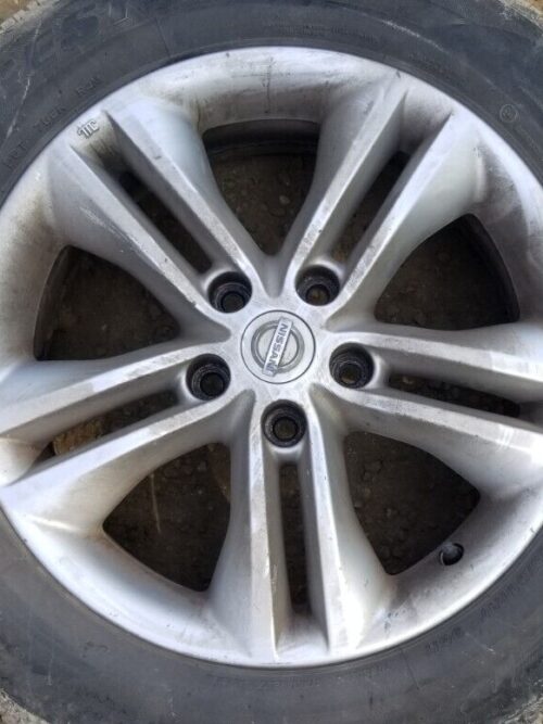 Nissan Qashqai J10 alloy wheel with tyre 17-inch front view