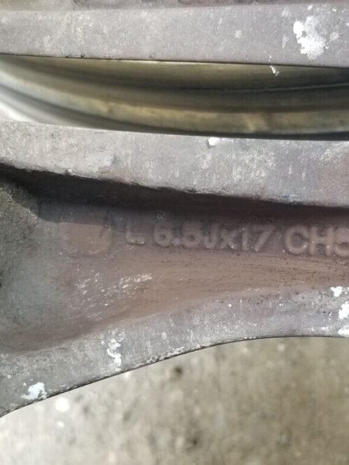 Used 17″ alloy wheel with tyre for Nissan Qashqai J10 driver-side