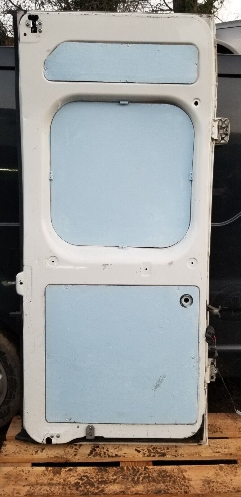 PEUGEOT BOXER 2018 LEFT SIDE REAR N/S/R TAILGATE DOOR WHITE - Image 7