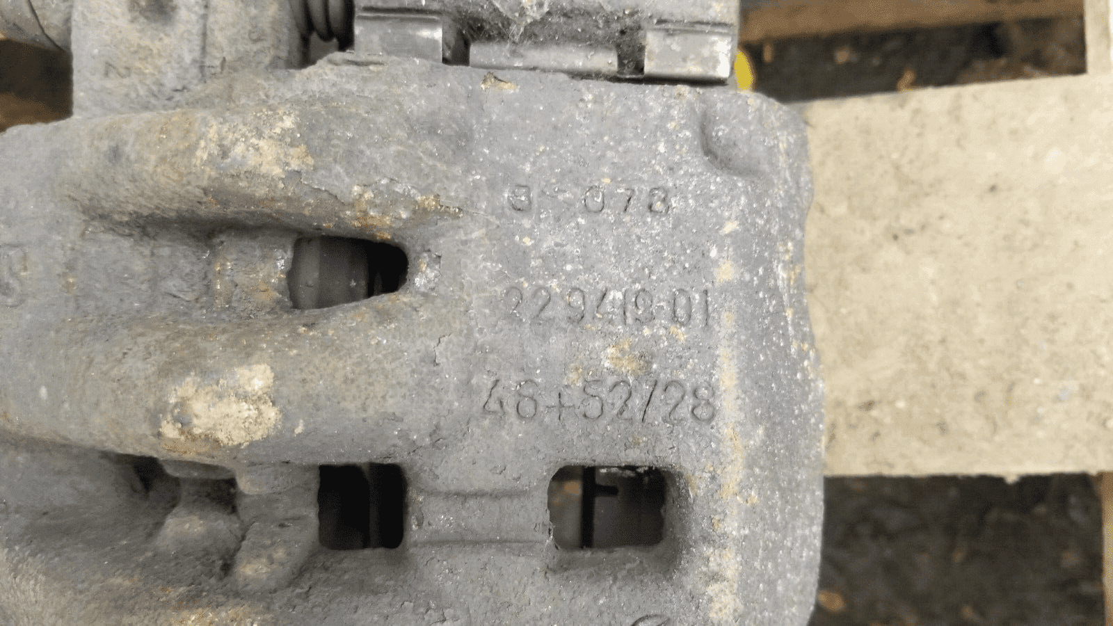 Peugeot Boxer Drivers Offside Front Brake Caliper 2.0HDI 2018 - Image 4