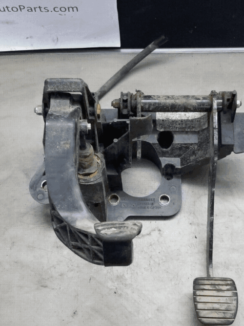 RENAULT Master Lm35 Business Dci Clutch Master Cylinder with pedals 8200672371