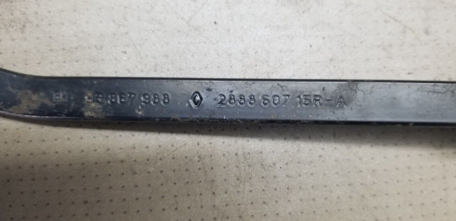 RENAULT TRAFIC III 2015 RIGHT AND LEFT FRONT WIPER ARM - Image 3