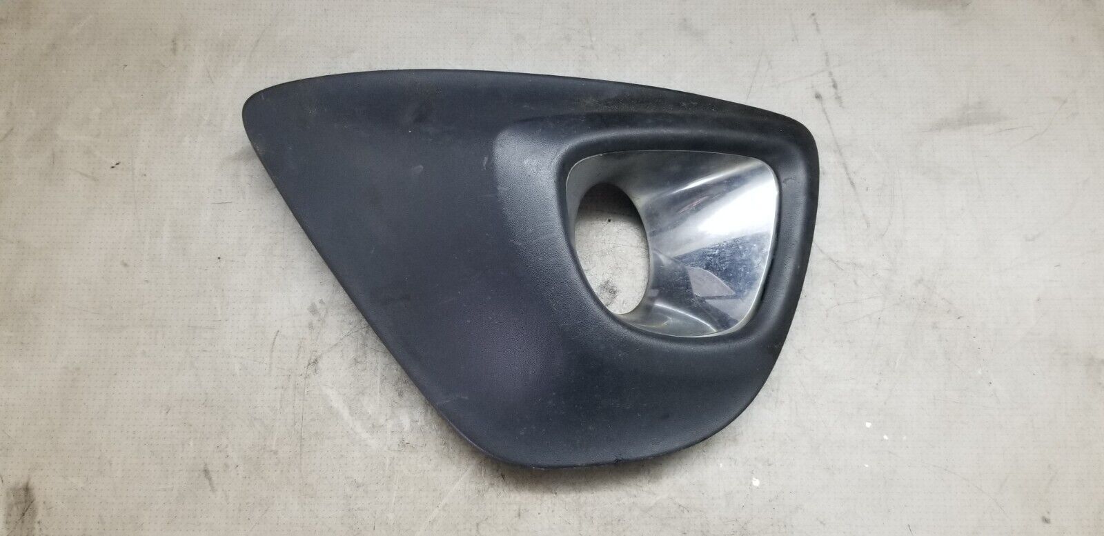 Renault Trafic Mk3 2014-2023 Fog Light Bezel (Front Driver Side) 261A20443R