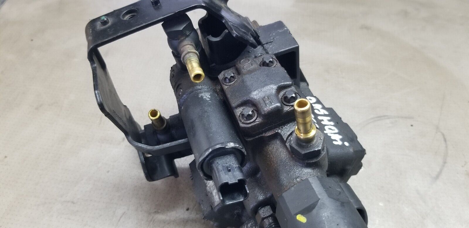 Renault Nissan Dacia 1.5 Fuel Pump 167000938R |O - Image 6