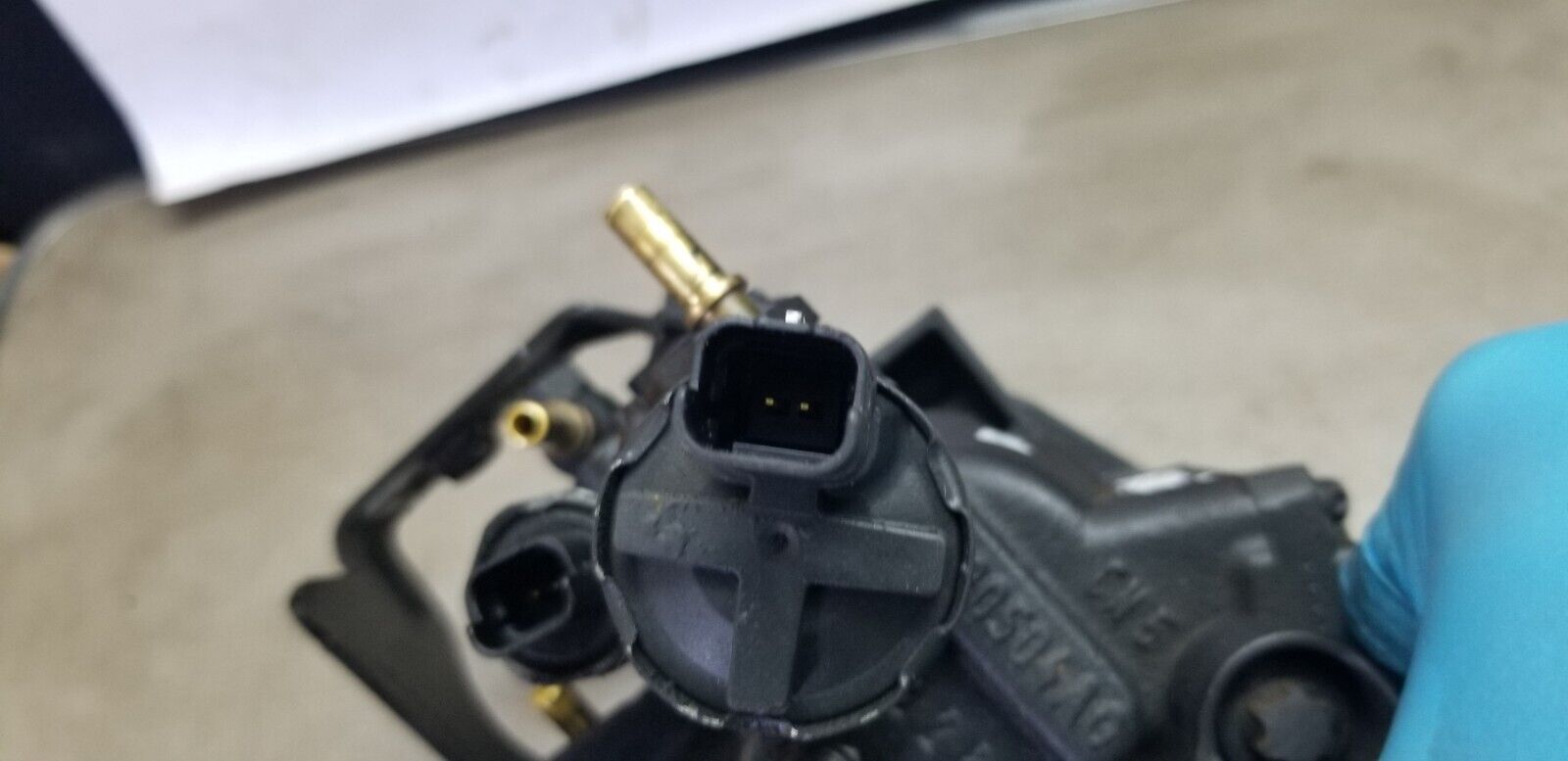 Renault Nissan Dacia 1.5 Fuel Pump 167000938R |O - Image 7