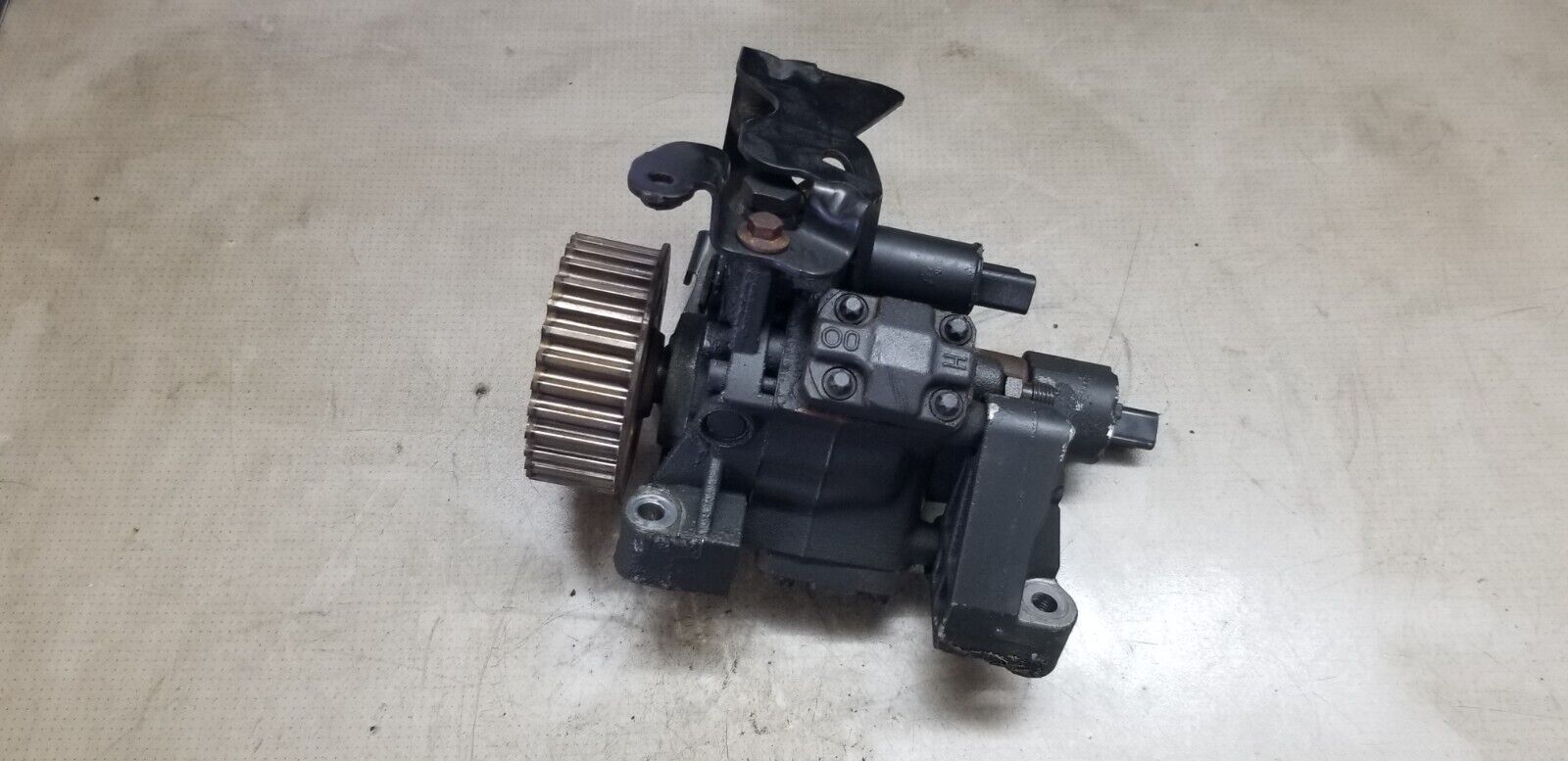 Renault Nissan Dacia 1.5 Fuel Pump 167000938R |O - Image 9