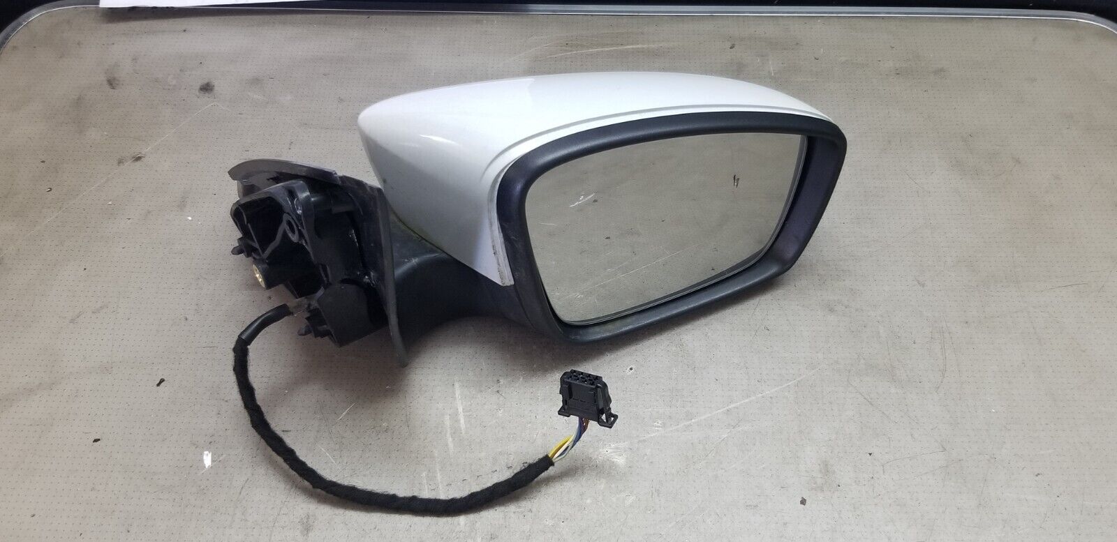 2016 Skoda Rapid driver's wing mirror white
