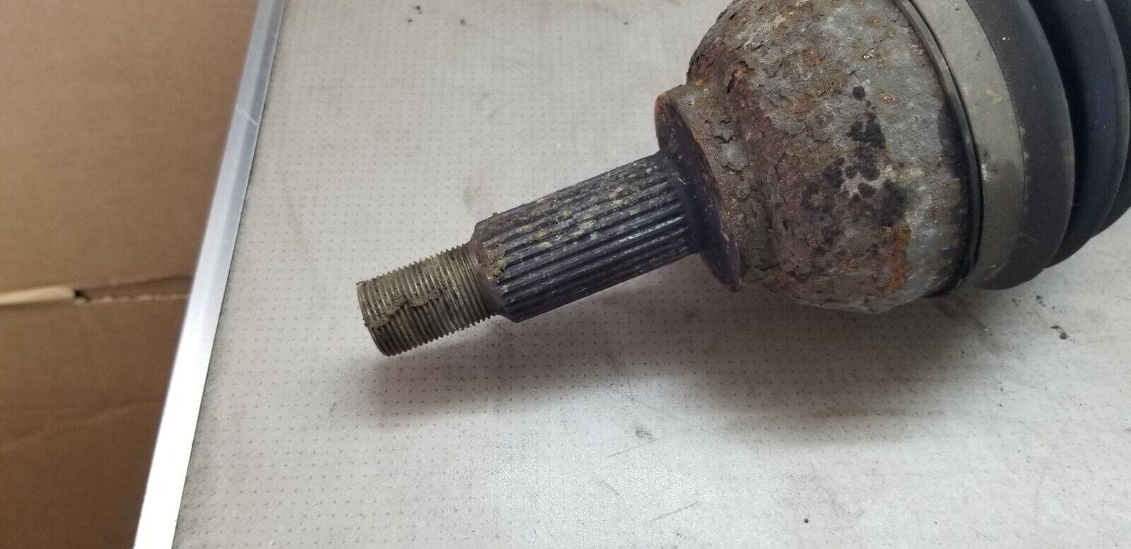 Vauxhall Vivaro 2013 Driveshaft Passenger Side X83 2.0 Diesel |O - Image 3