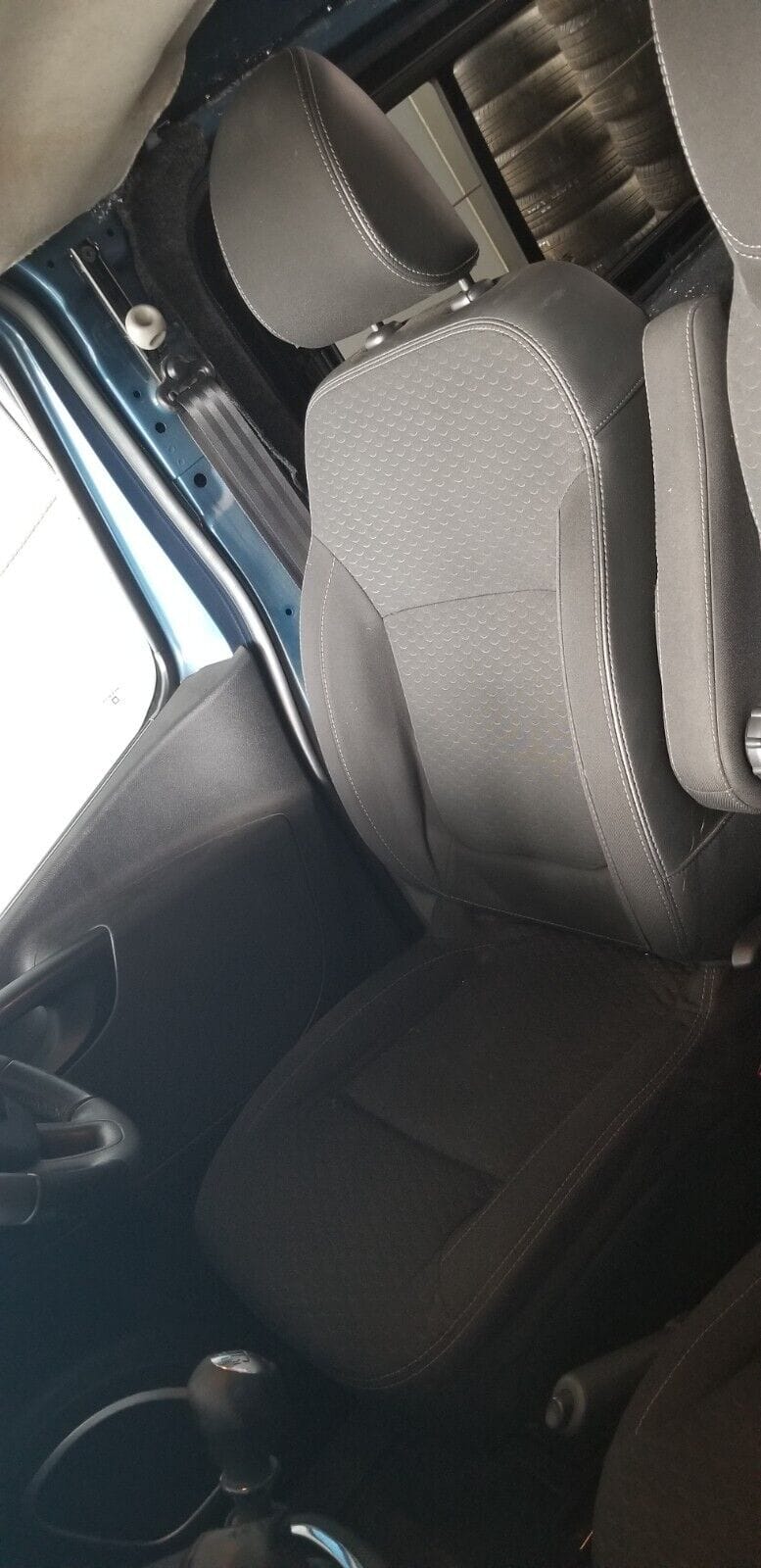 VAUXHALL VIVARO RENAULT TRAFIC DRIVERS SEAT WITH ARM REST 2015 - 2019 - Image 4