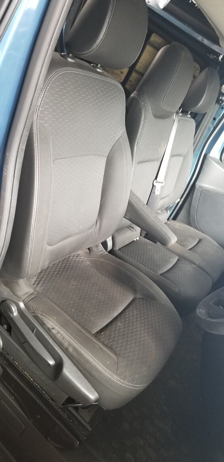VAUXHALL VIVARO RENAULT TRAFIC DRIVERS SEAT WITH ARM REST 2015 - 2019