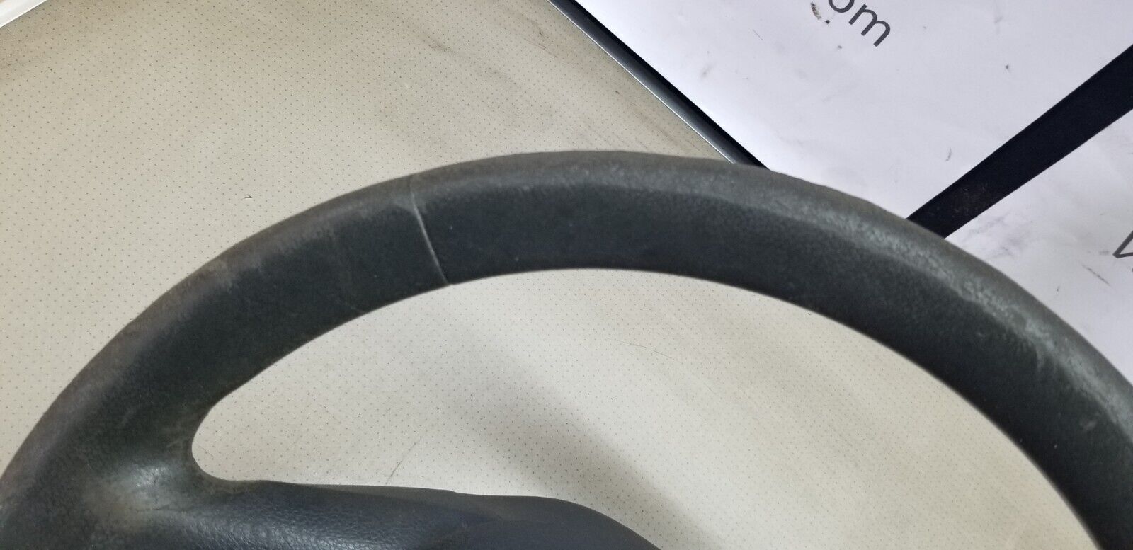 Vauxhall Vivaro X82 Mk2 2015 Steering Wheel With Airbag - Image 3