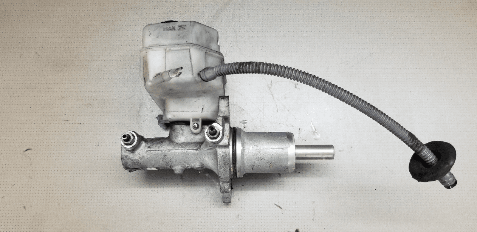 VOLKSWAGEN CRAFTER SPRINTER 06-ON BRAKE MASTER CLYLINDER RESERVOIR A0024315202 - Image 3