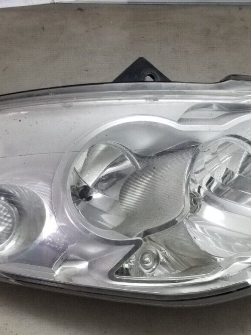 Close-up of Vauxhall Movano right headlight