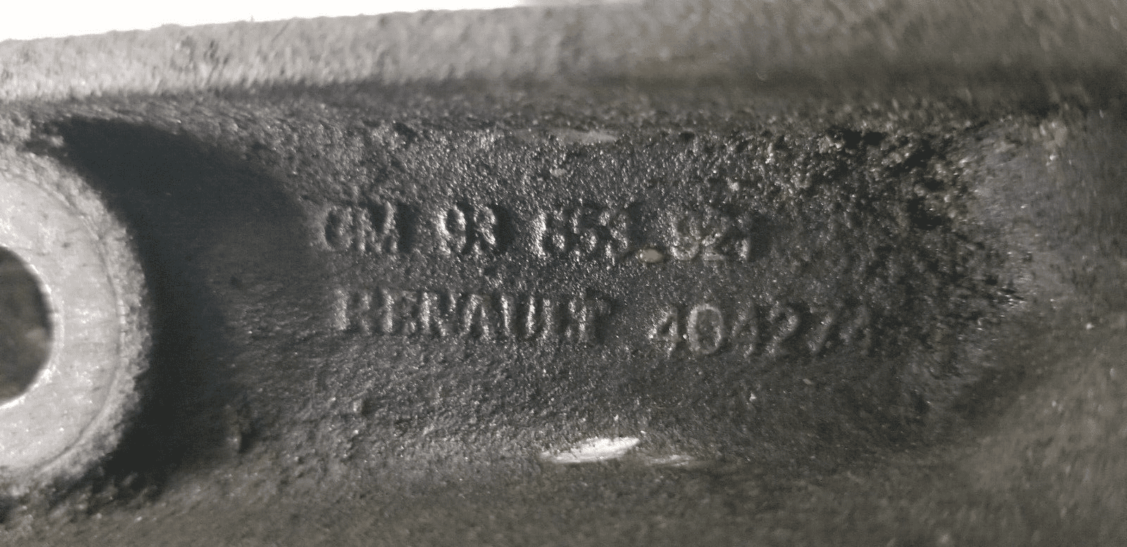 Vauxhall Vivaro Renault Trafic Front Right Side Engine Mount 8200003825 - Image 3