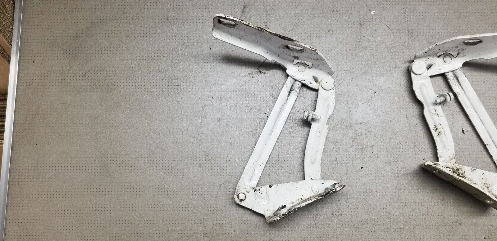 Volkswagen Crafter - Bonnet Hinges in White PAIR 06-17 - Image 4