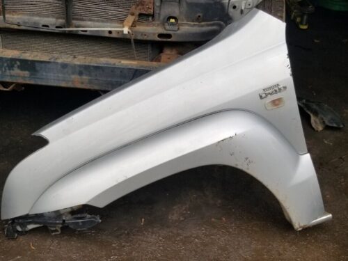 2005 Toyota Land Cruiser Left  Side Front Fender Panel D-40 O/S Silver |O