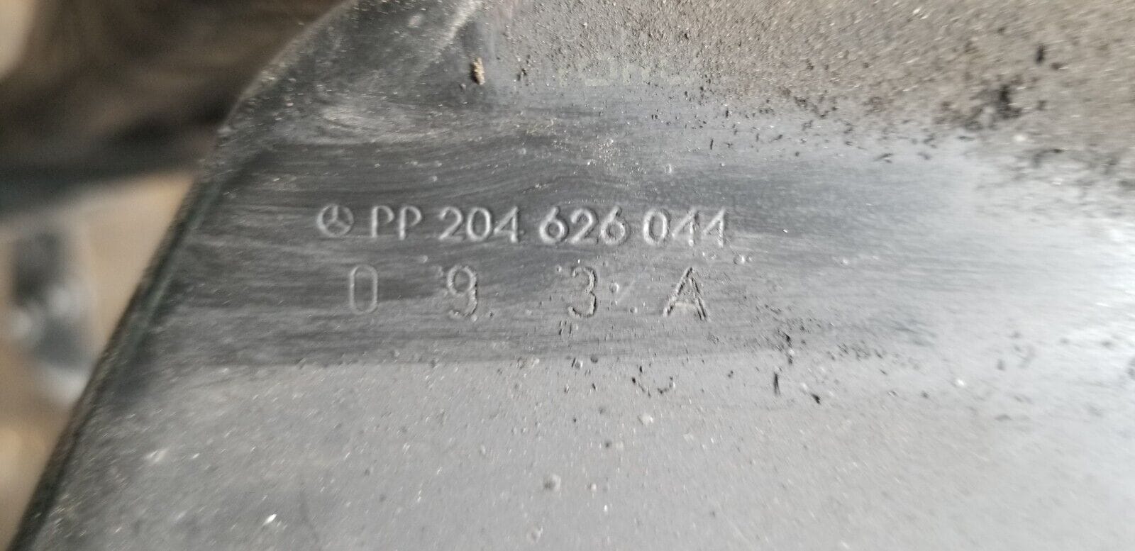 2011 MERCEDES-BENZ C220 PASSENGER SIDE HEADLIGHT BRACKET PP204626044 - Image 4