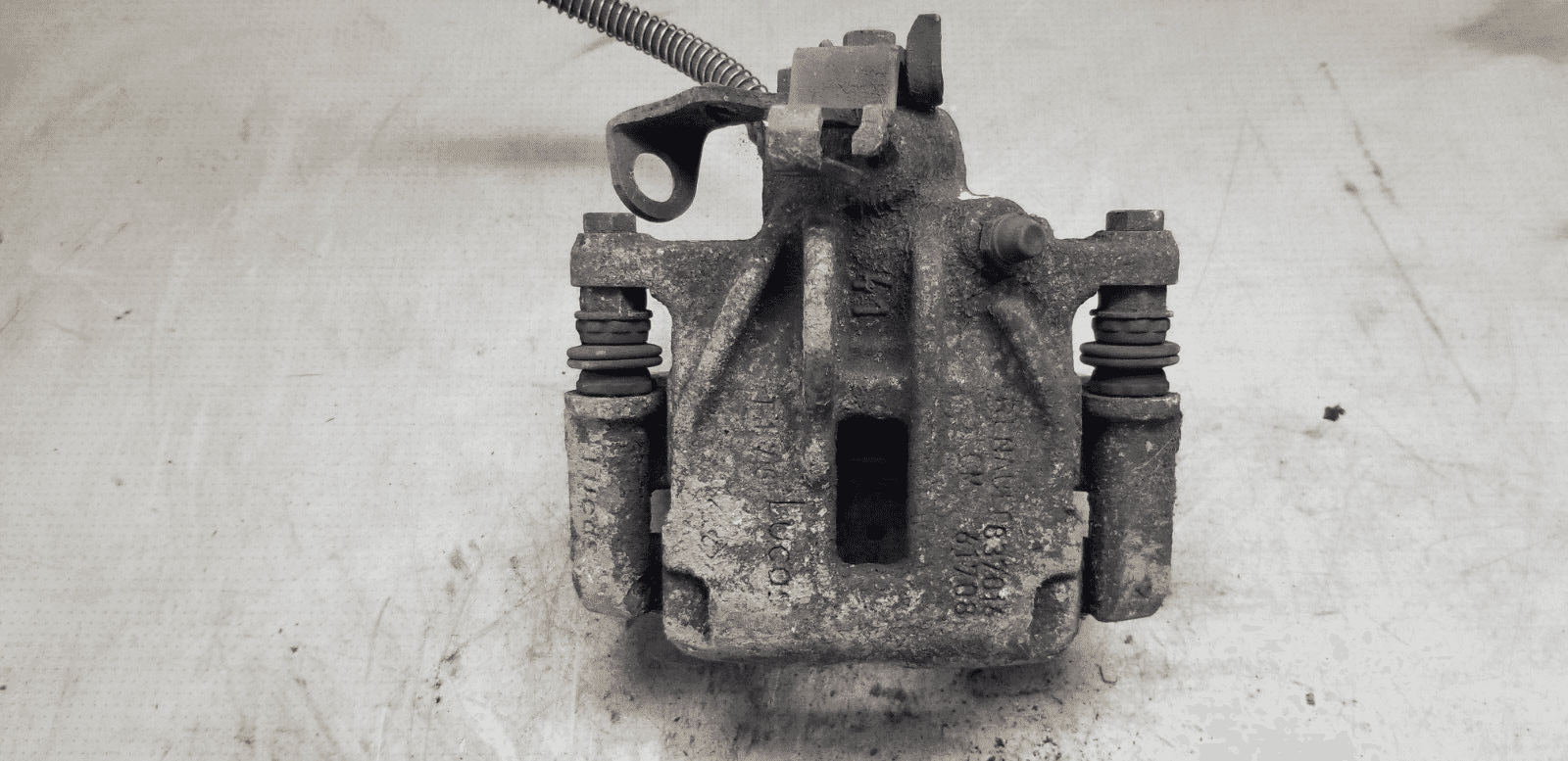 2012 Renault Trafic 2.0L Diesel Right Rear Brake Caliper