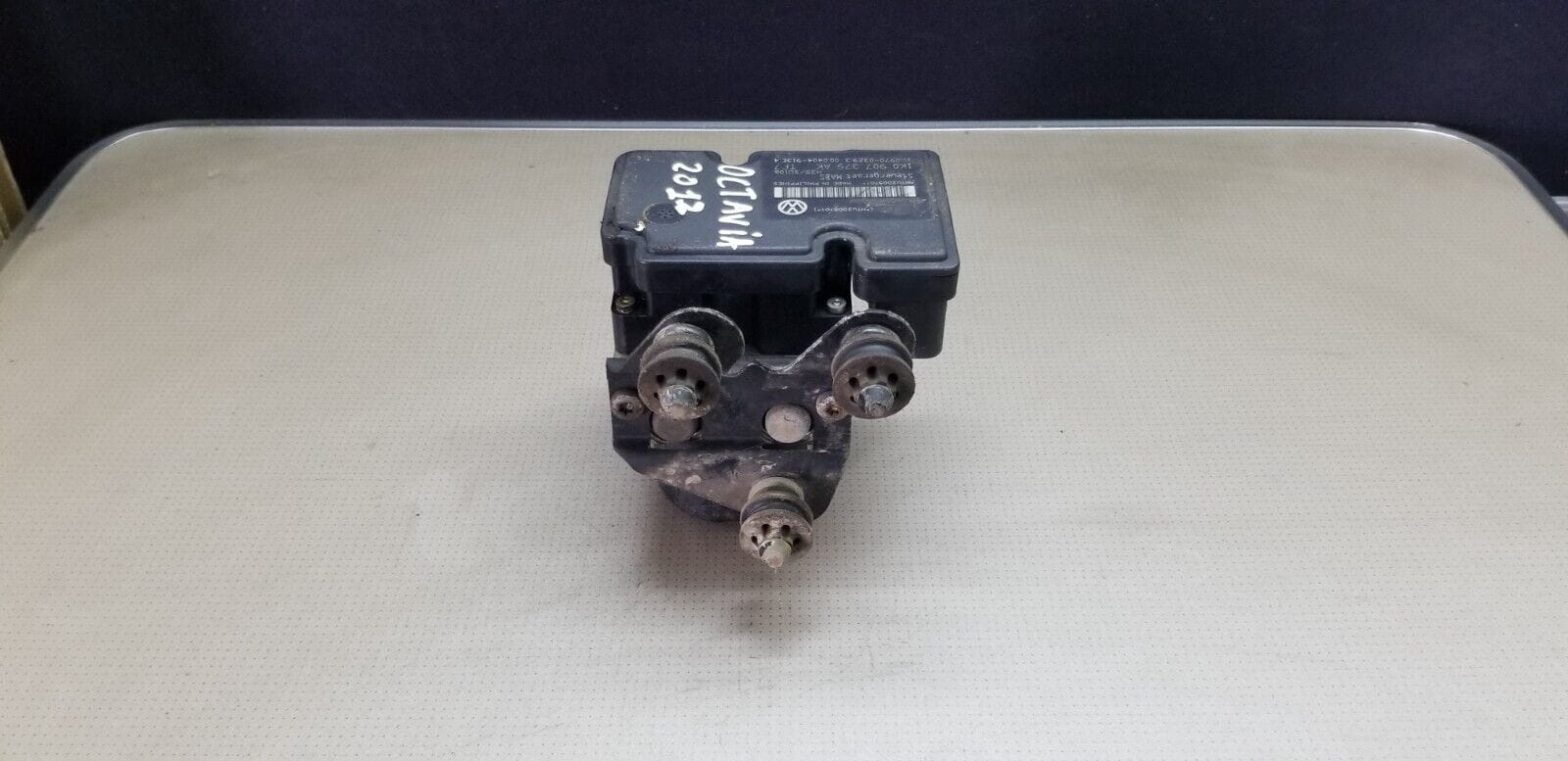 2012 Skoda Octavia 1.6 Diesel Abs Pump 1KO 614 117 S-1 KO 907 379 AK |O - Image 4