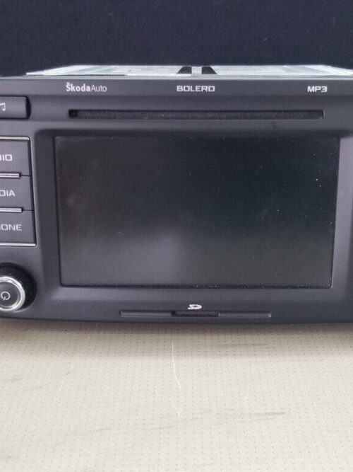 Front view of 2012 Skoda Octavia CD Changer MP3, SD Slot + SatNav 1Z0035156