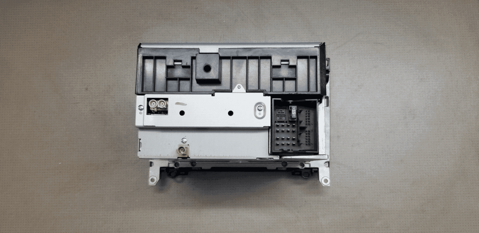 2014 MERCEDES BENZ VITO 639 RADIO/CD/STEREO HEAD UNIT A1699002000 - Image 4