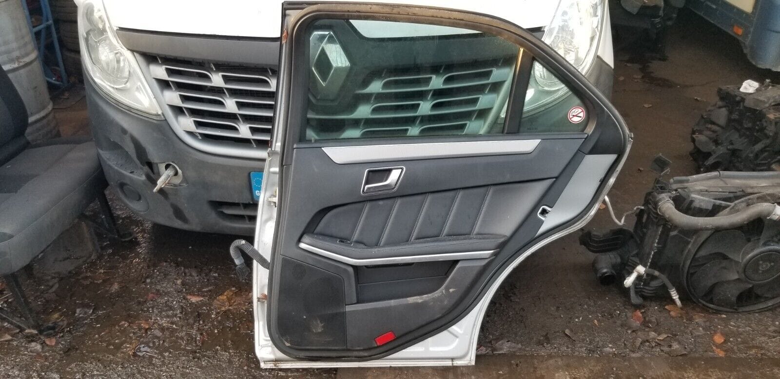 2014 MERCEDES E CLASS 212 4 Door Saloon Silver O/S Drivers Right Rear Door - Image 3
