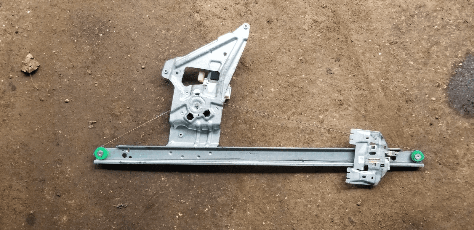 2014 Mercedes Sprinter W906 Driver Side Window Motor Regulator A9067200146 - Image 3