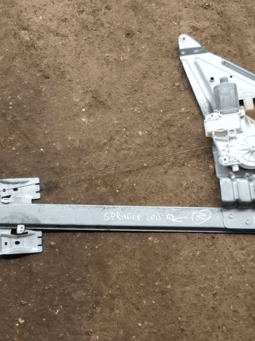 2014 Mercedes Sprinter W906 Driver Side Window Motor Regulator A9067200146