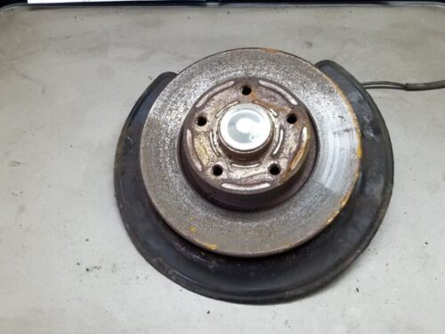 2015 Vauxhall Vivaro 1.6 CDTI Drivers Offside Rear Hub |O