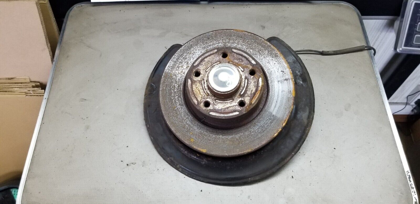 2015 Vauxhall Vivaro 1.6 CDTI Drivers Offside Rear Hub |O