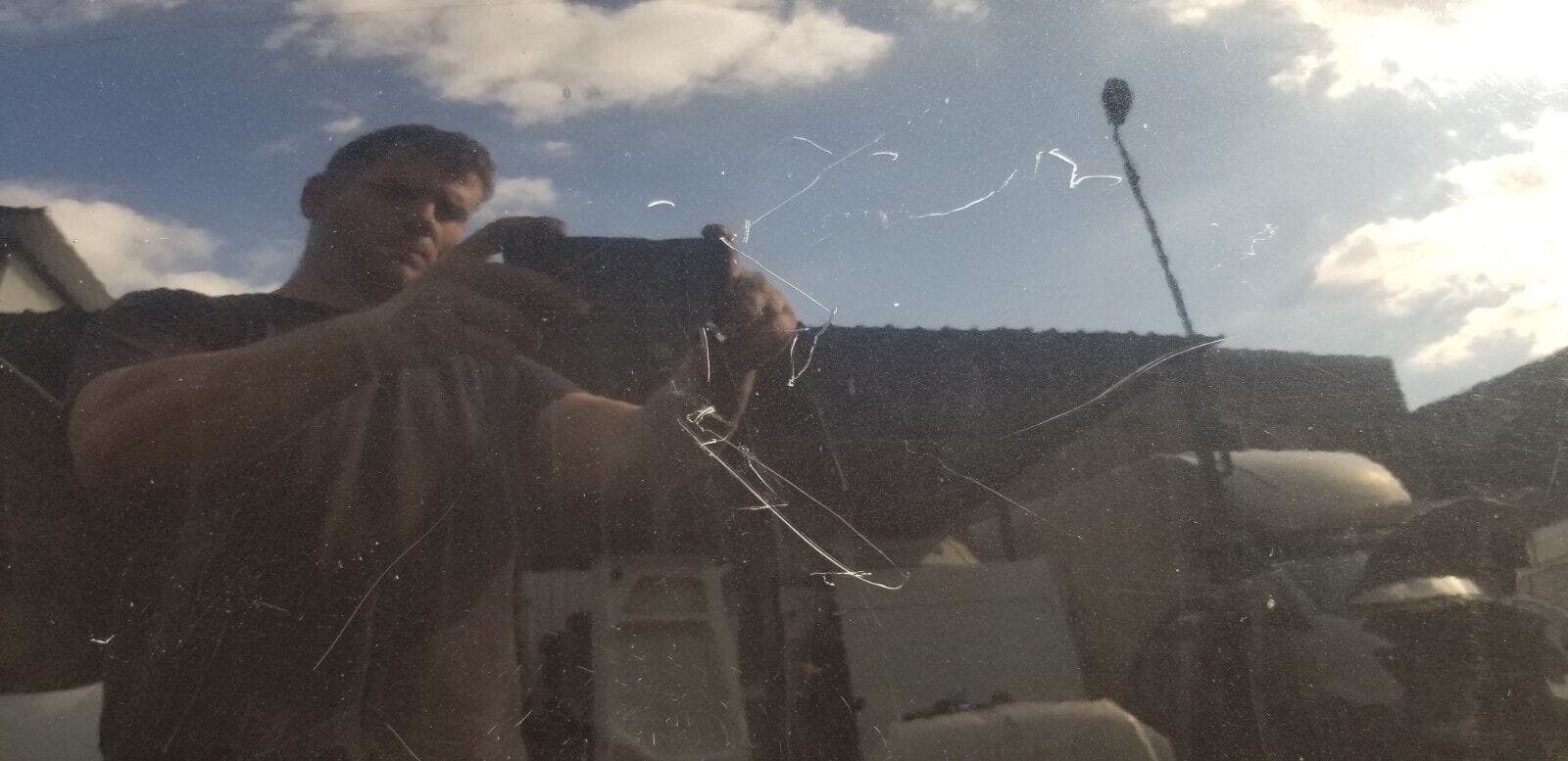 AUDI A6 C6 BLACK BONNET 4F0010515 - Image 4