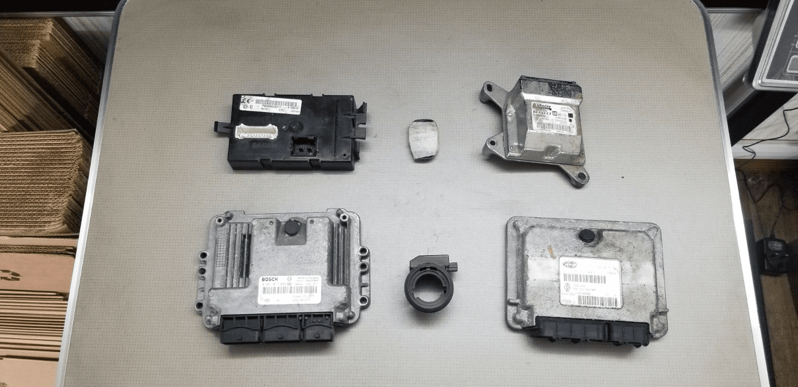 Engine ECU Kit 0281017065 for Vauxhall Vivaro & Renault 2.0 Diesel