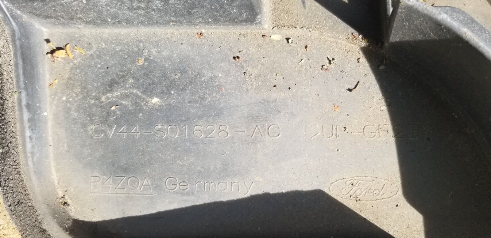 FORD KUGA Mk2 FRONT WINDSCREEN LOWER SCUTTLE PANEL CV44S01628AC - Image 4