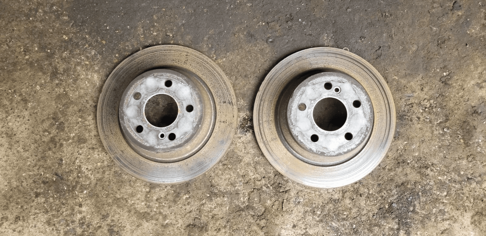 MERCEDES BENZ E-CLASS 2015 W212 REAR BRAKE DISCS - Image 3