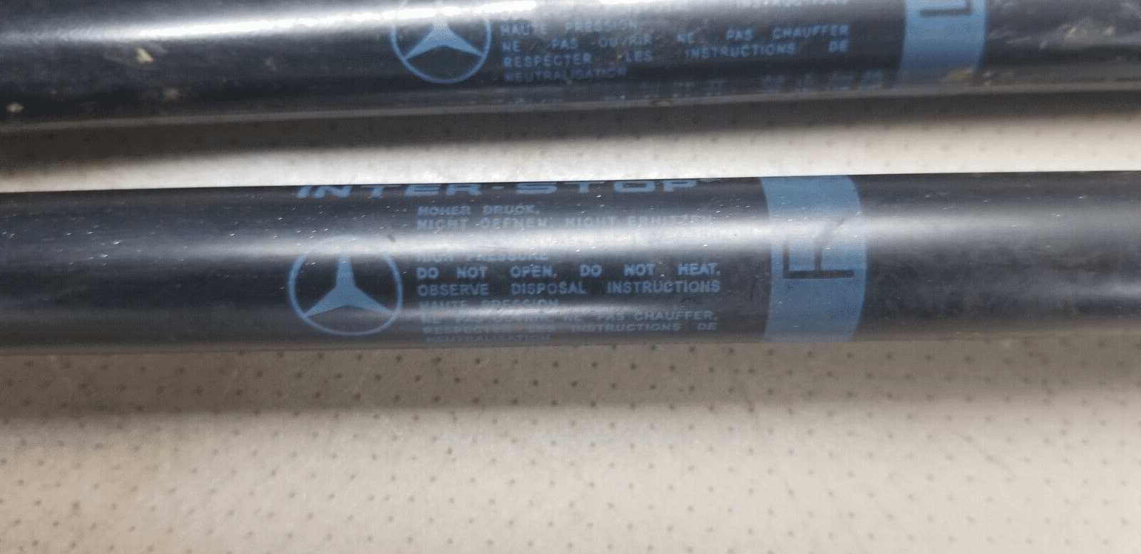 MERCEDES BENZ E CLASS W212 2012 BONNET GAS SUPPORT STRUT LEFT & RIGHT SIDE PAIR - Image 3