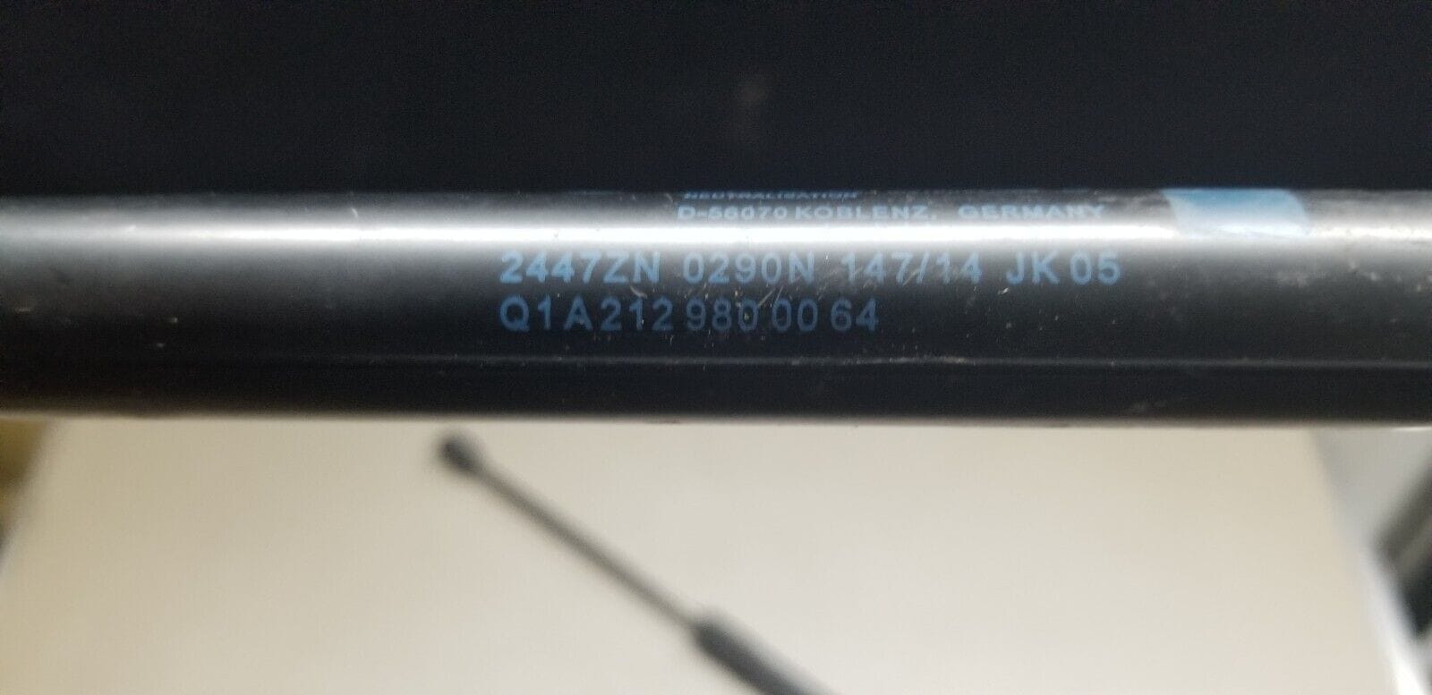 MERCEDES BENZ E CLASS W212 2012 BONNET GAS SUPPORT STRUT LEFT & RIGHT SIDE PAIR - Image 5