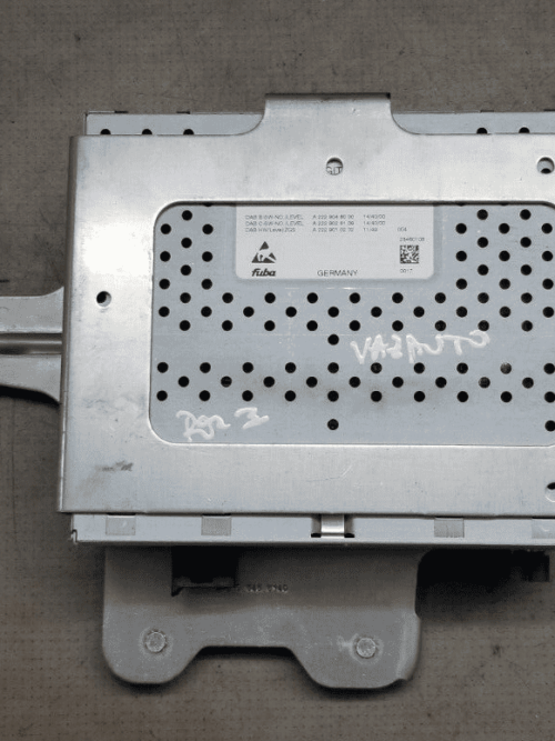 Mercedes-Benz E-Class W212 Radio Amplifier Tuner Box A2229048000