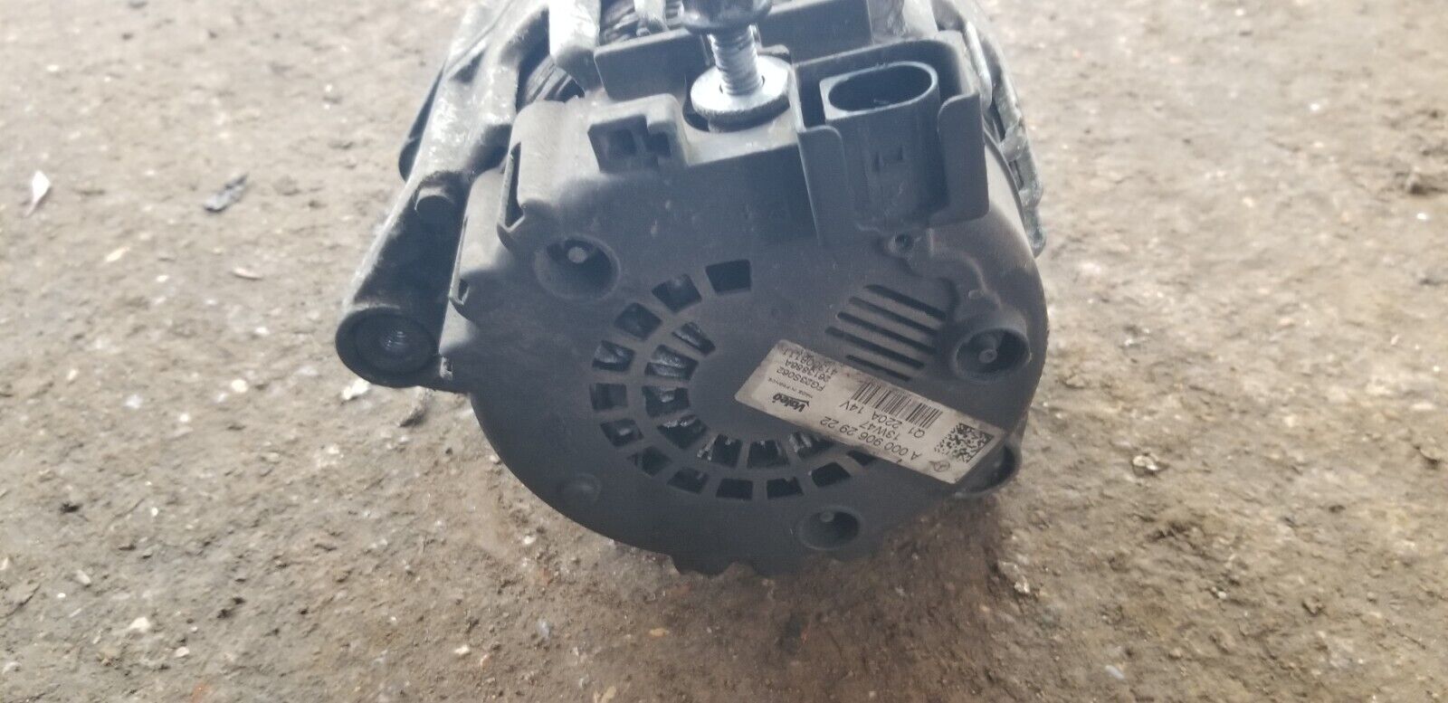 Mercedes Benz E300 2014 Amg Sport Bluetec Hybrid Alternator A0009062922 - Image 5